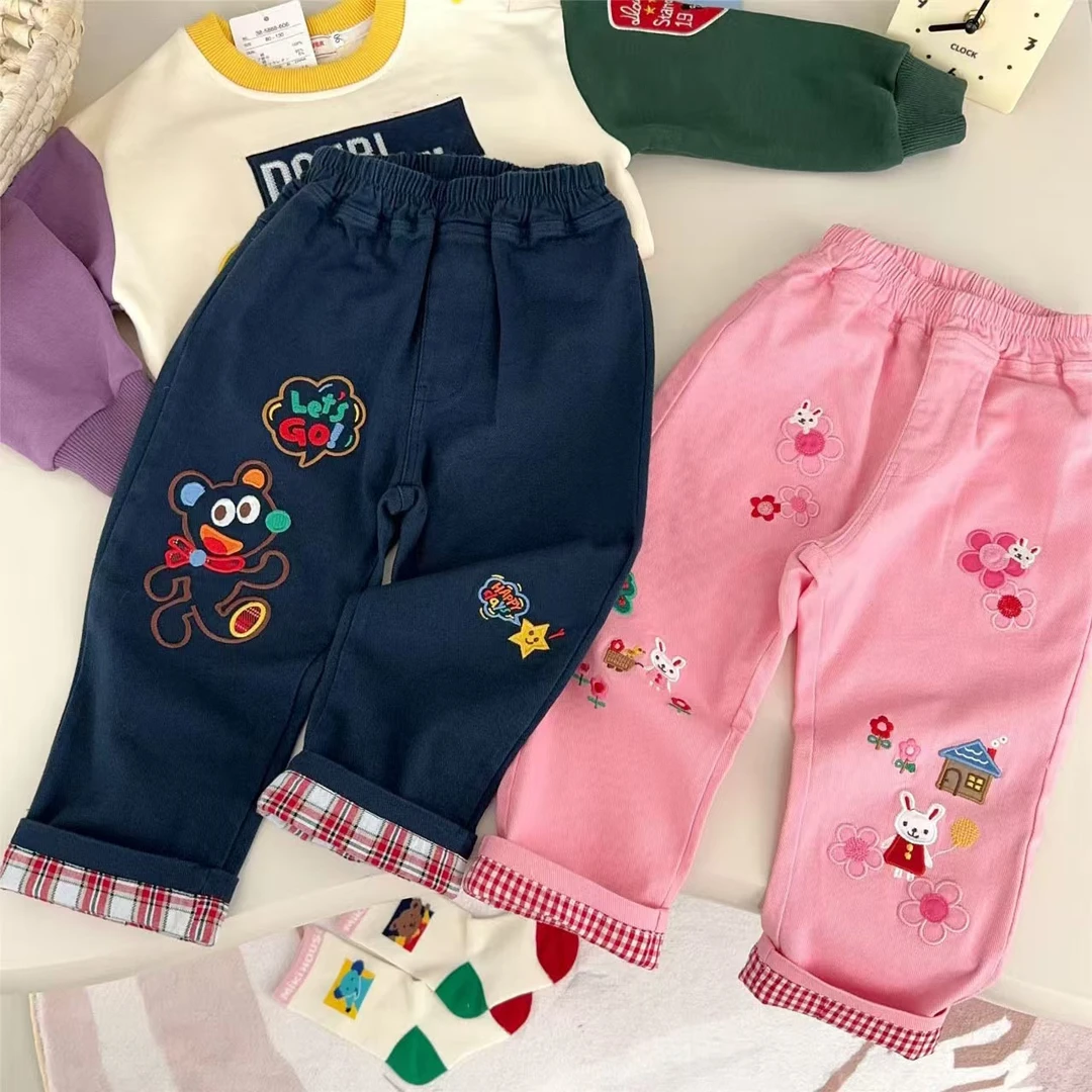 25春秋日系男童休闲裤柔软舒适卡通刺绣郊游梭织卷边长裤子5050