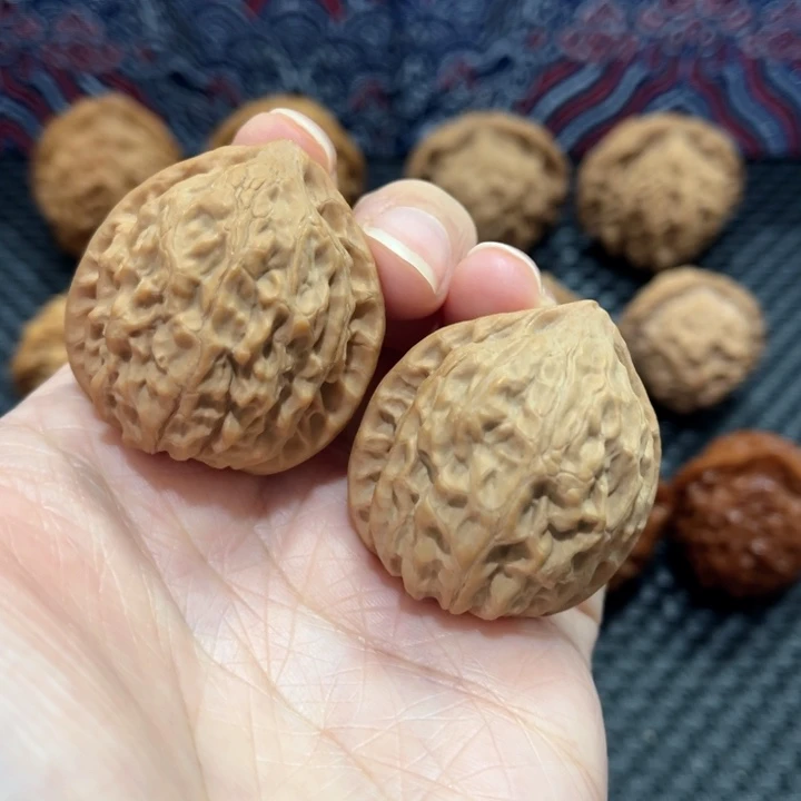 吊坠文玩核桃小金牛