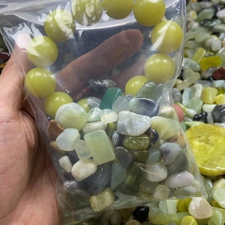 蛇纹石玉鱼缸石未镶嵌