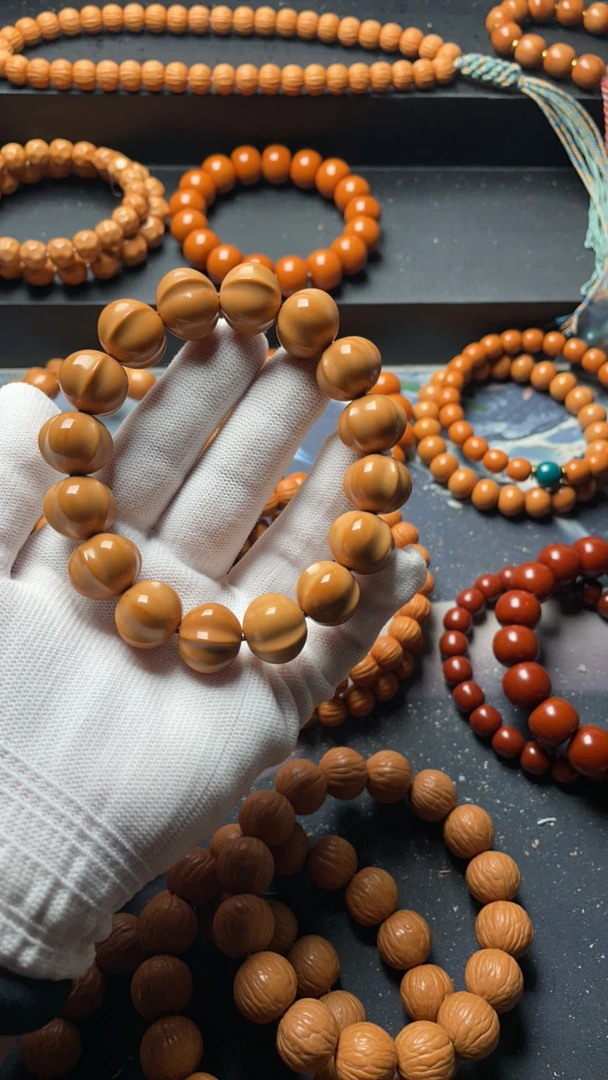 猴头手串：三花立体大鲨鱼