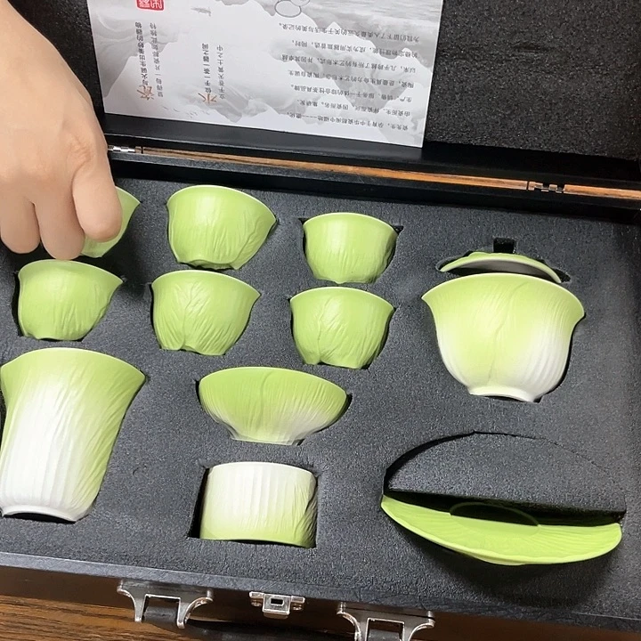 孤品茶具套装等。