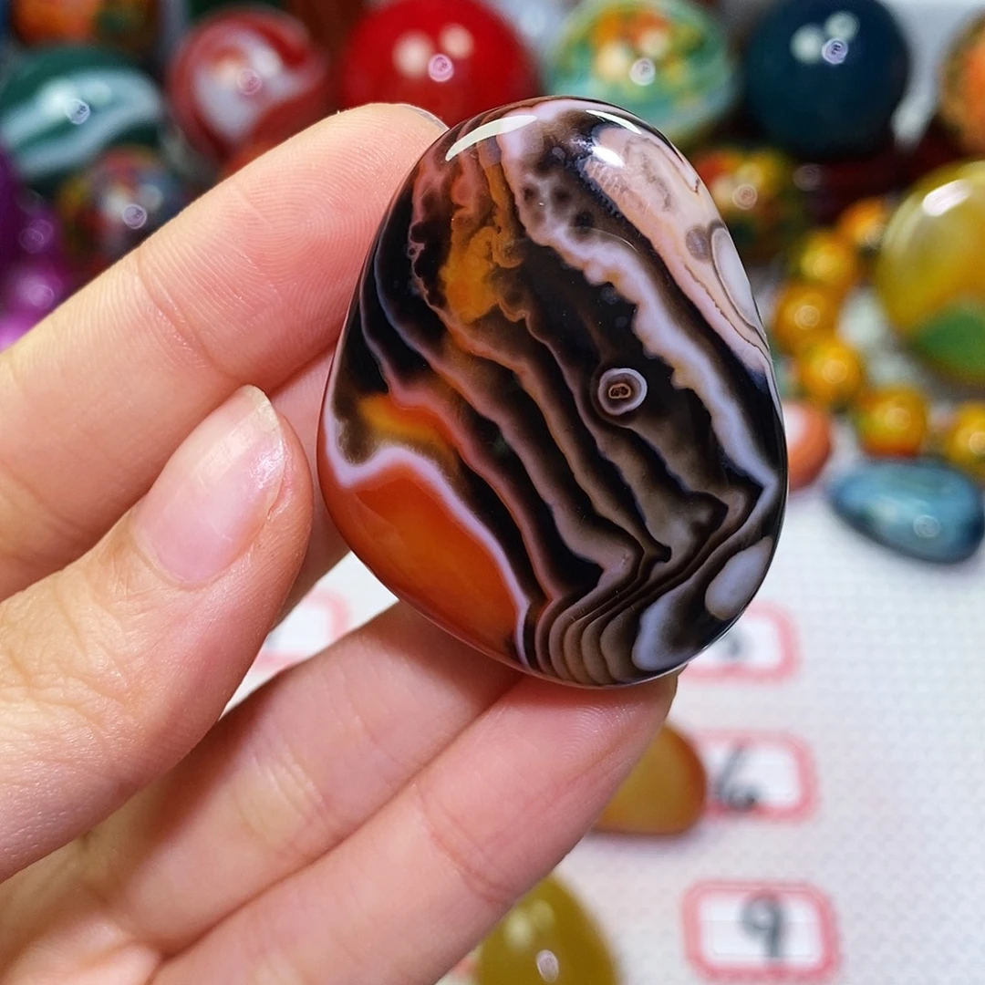 玛瑙/玉髓未镶嵌珠宝奇石