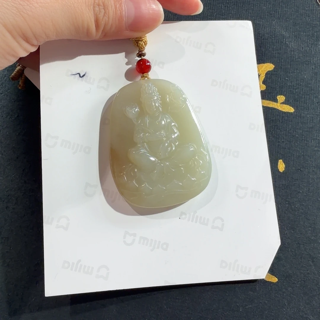 和田玉未镶嵌颈饰且末近矿