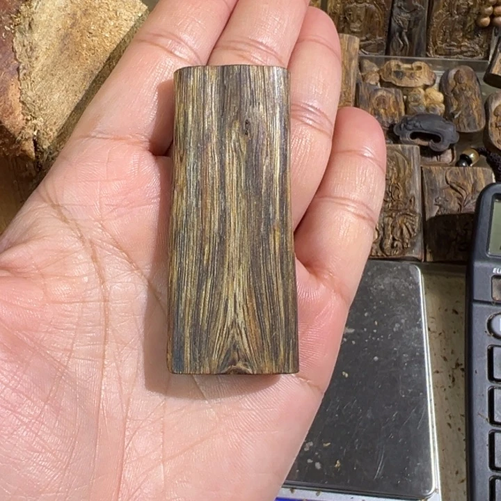 沉香吊坠棋楠沉香陆河吊坠9克