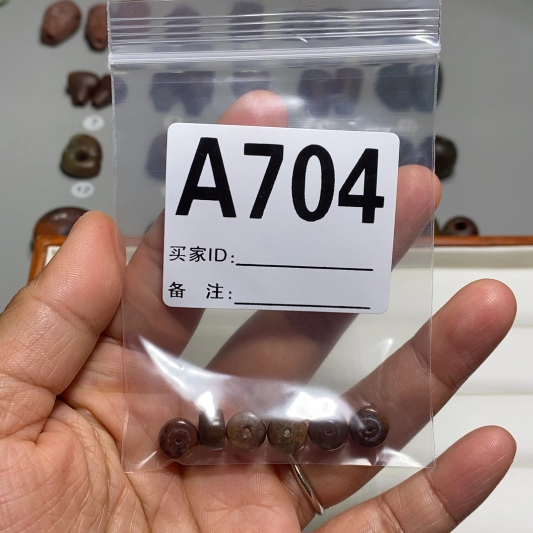 和田玉未镶嵌颈饰?****