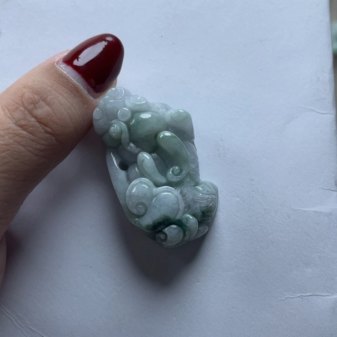 翡翠颈饰未镶嵌貔貅