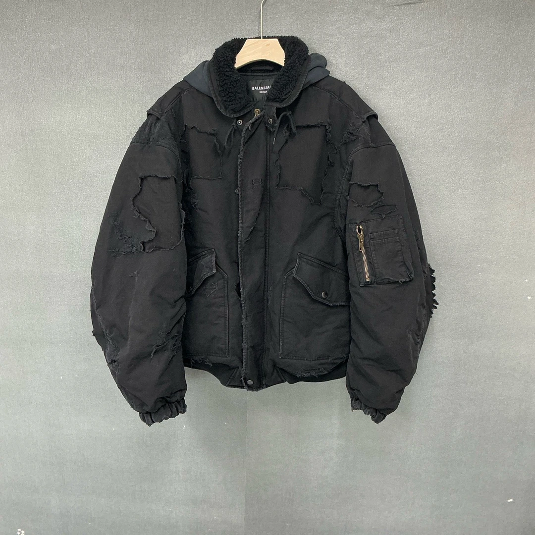 99新 Balenciaga/巴黎世家 双环刺绣撕裂破坏bomber棉服4码/8614