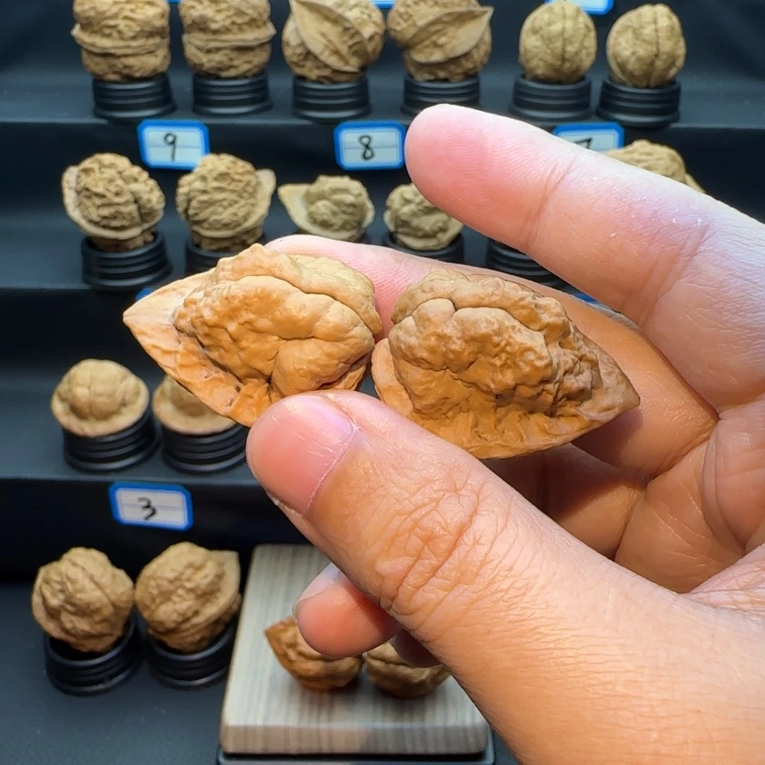 R***o把件桃核小云石观音