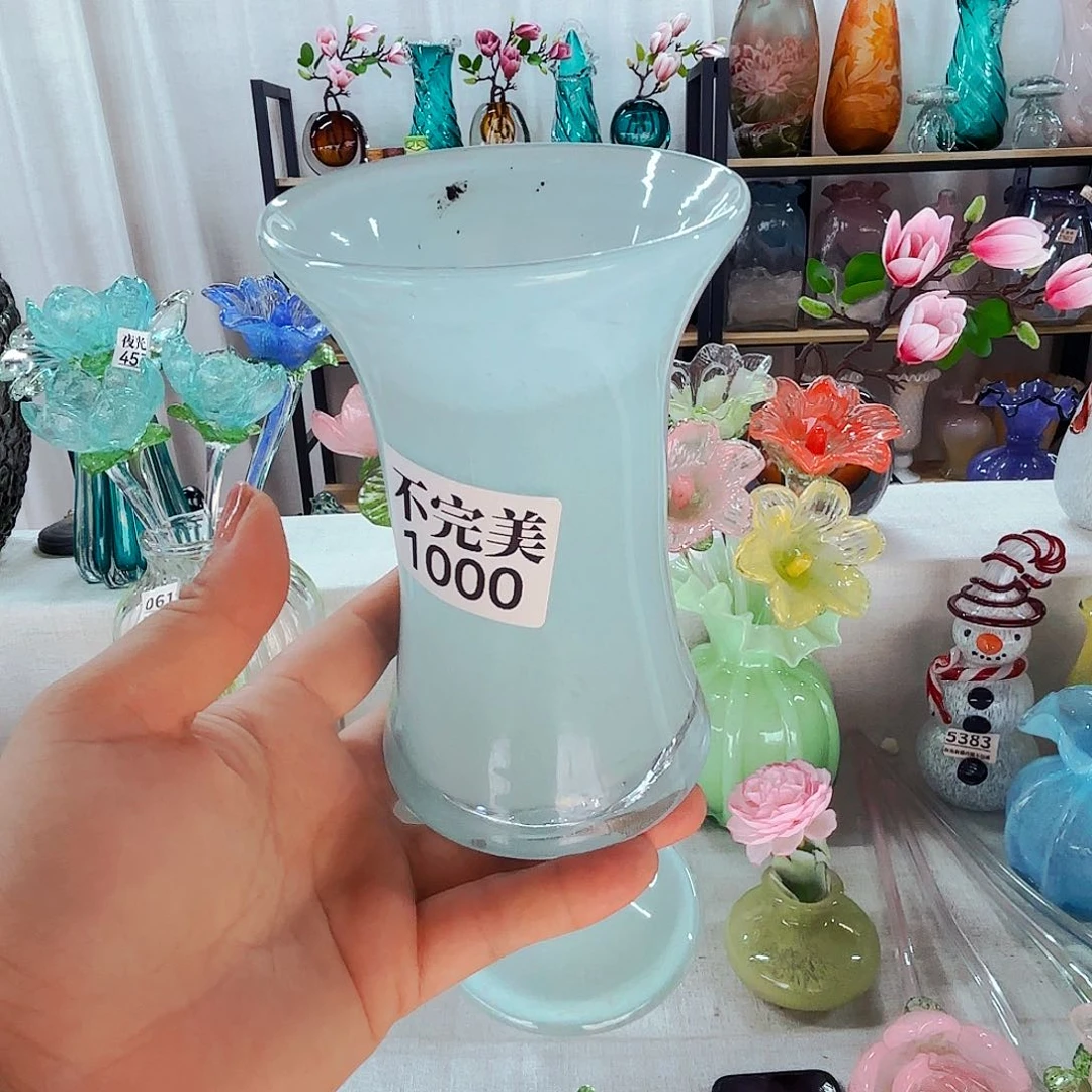 安妮花瓶琉璃摆件有黑点