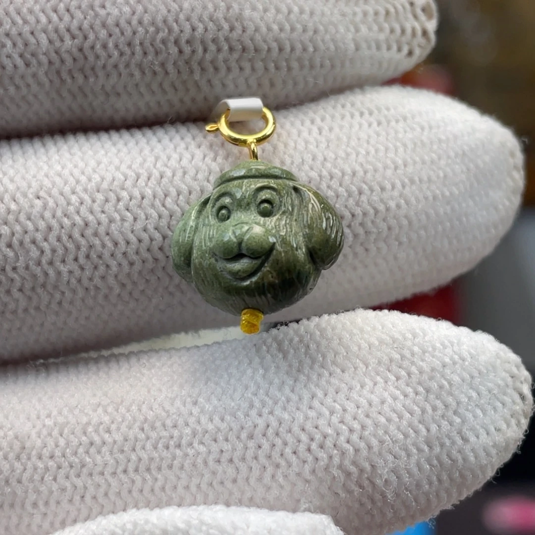 绿松石未镶嵌挂件