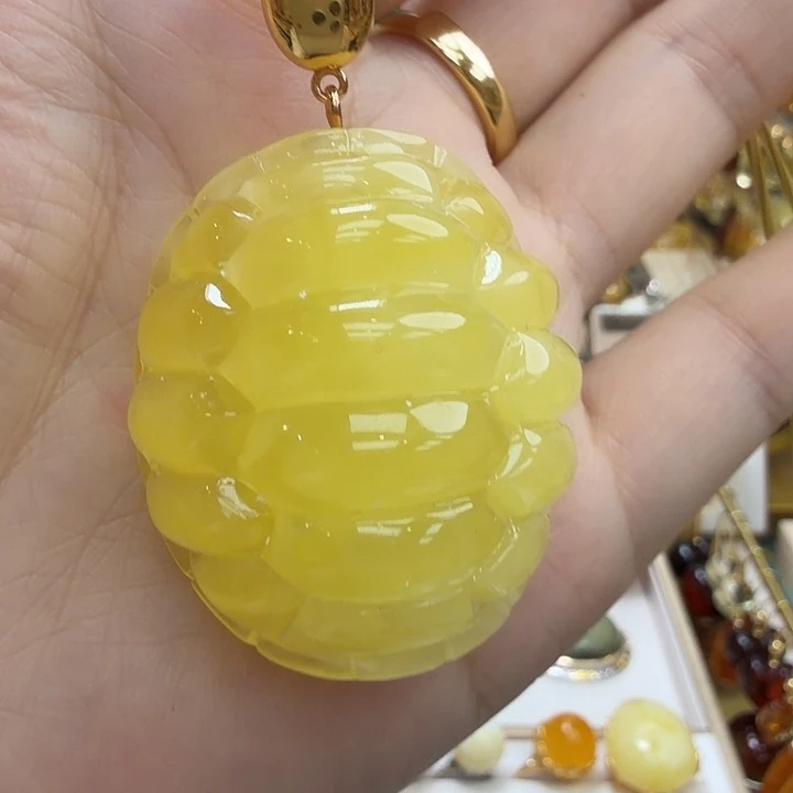 琥珀未镶嵌珠宝奇石