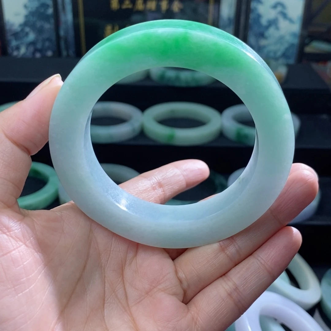 未镶嵌手镯定制翡翠甲*