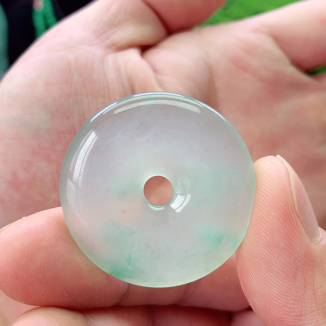 石英质玉未镶嵌颈饰