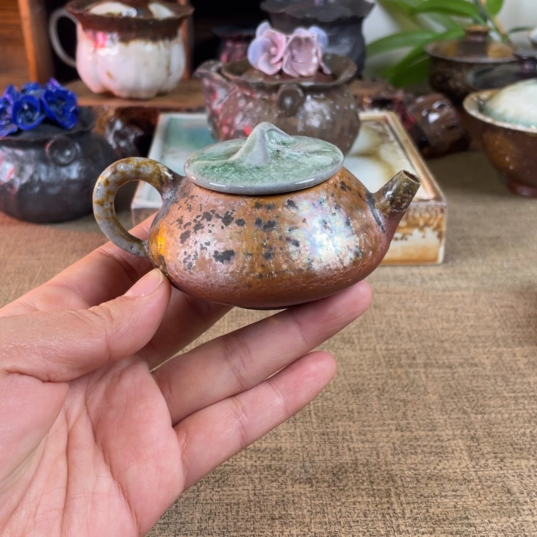 石瓢。  柴烧。 容量120