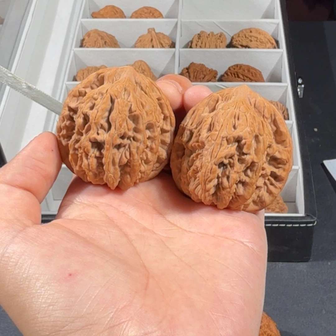 文玩核桃把件205号全品麦穗虎头40以上