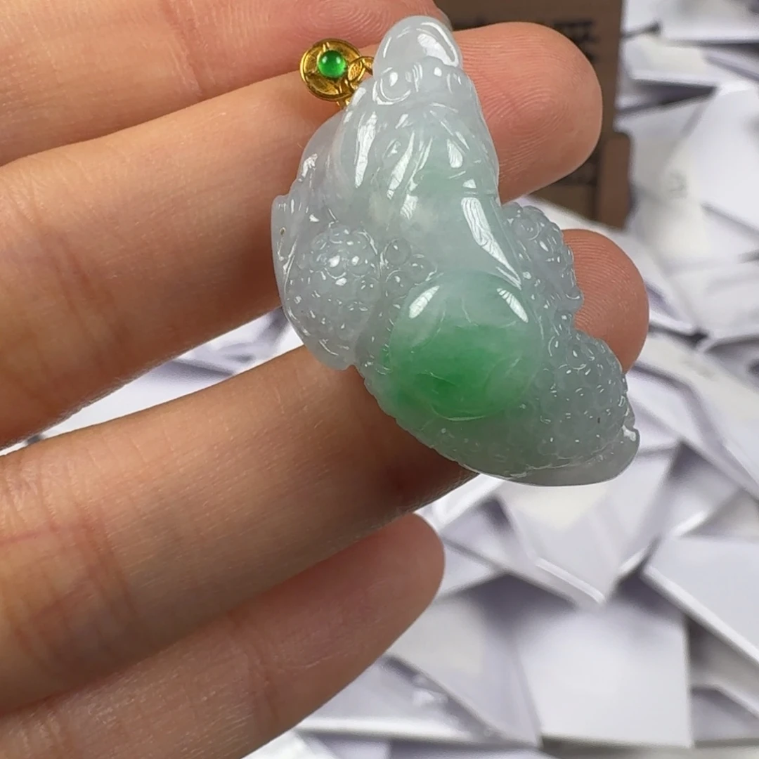 翡翠18K金镶嵌颈饰11