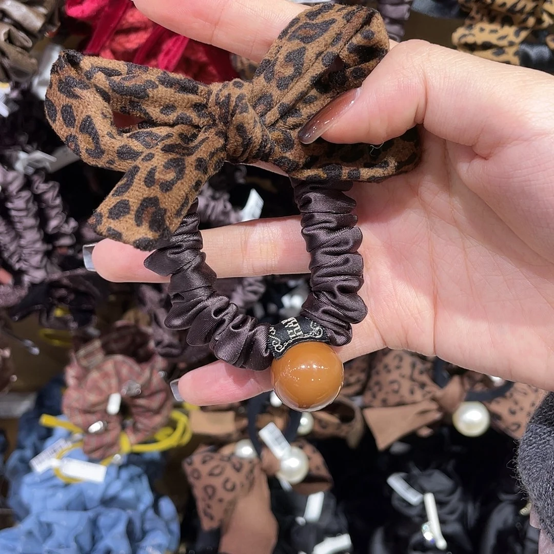 布艺非金属豹纹面膜