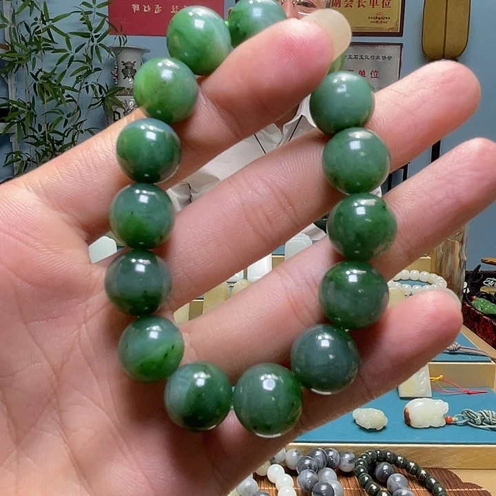 和田玉未镶嵌吊坠(不含链)