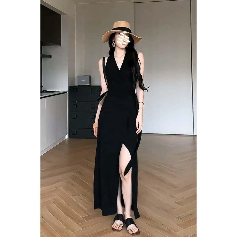 设计感V领连衣裙2025夏季新款高级感无袖收腰绑带中长款开叉裙子
