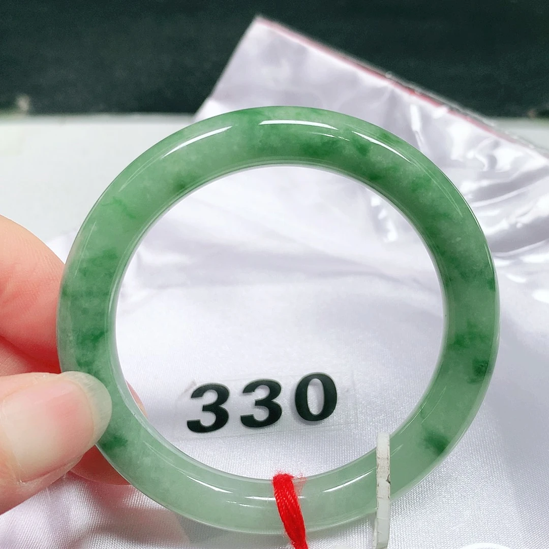 翡翠未镶嵌手镯（圆镯）76 号翡翠手镯