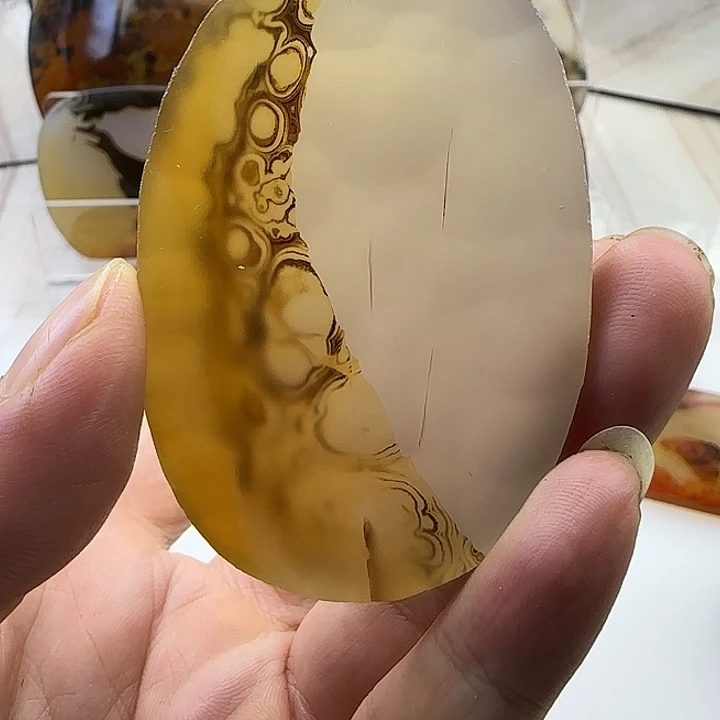未镶嵌颈饰玛瑙/玉髓