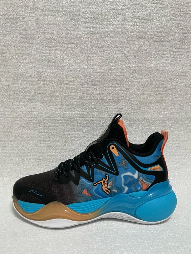 四季双网缓震综合运动篮球鞋摩擦响