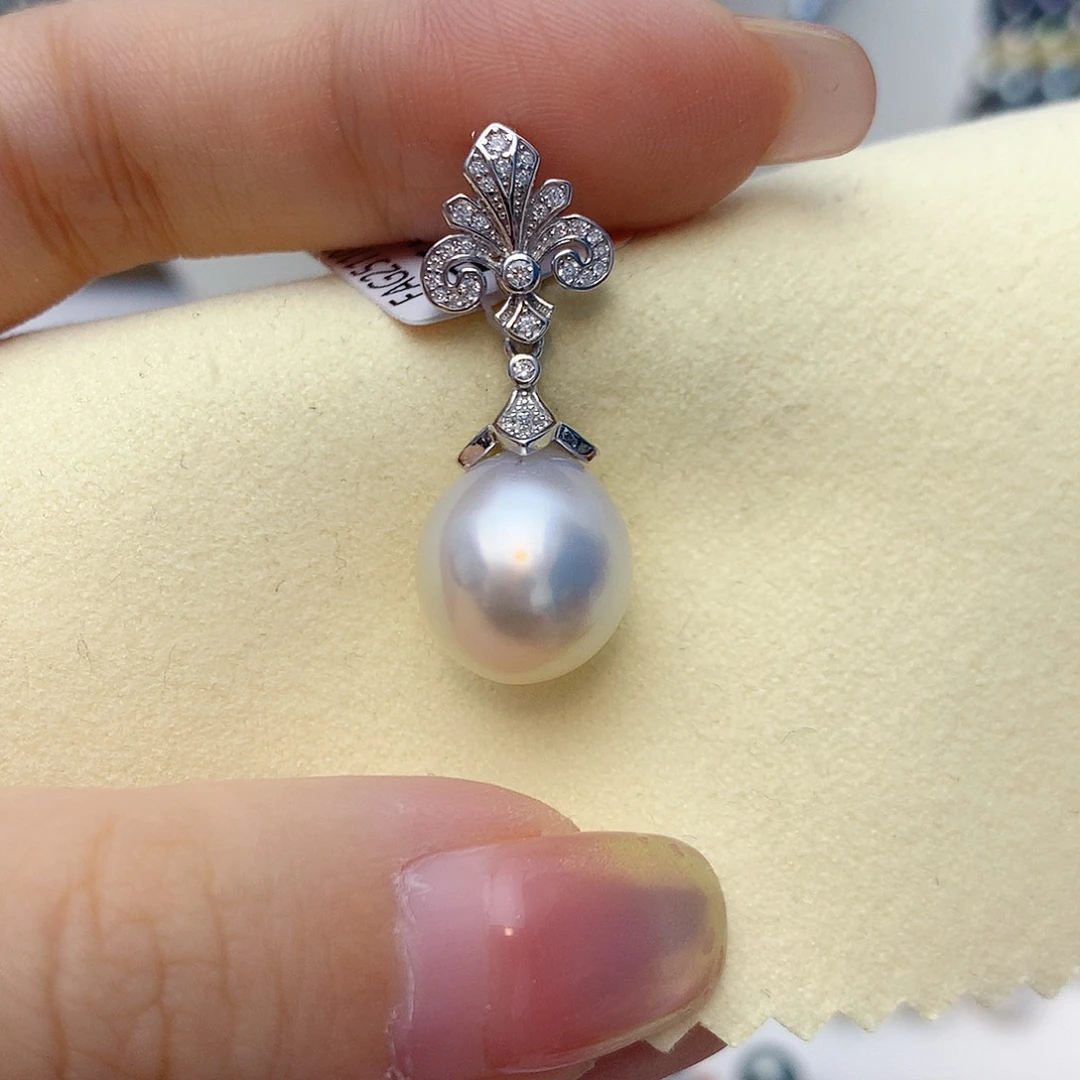 颈饰银S925镶嵌海水珍珠