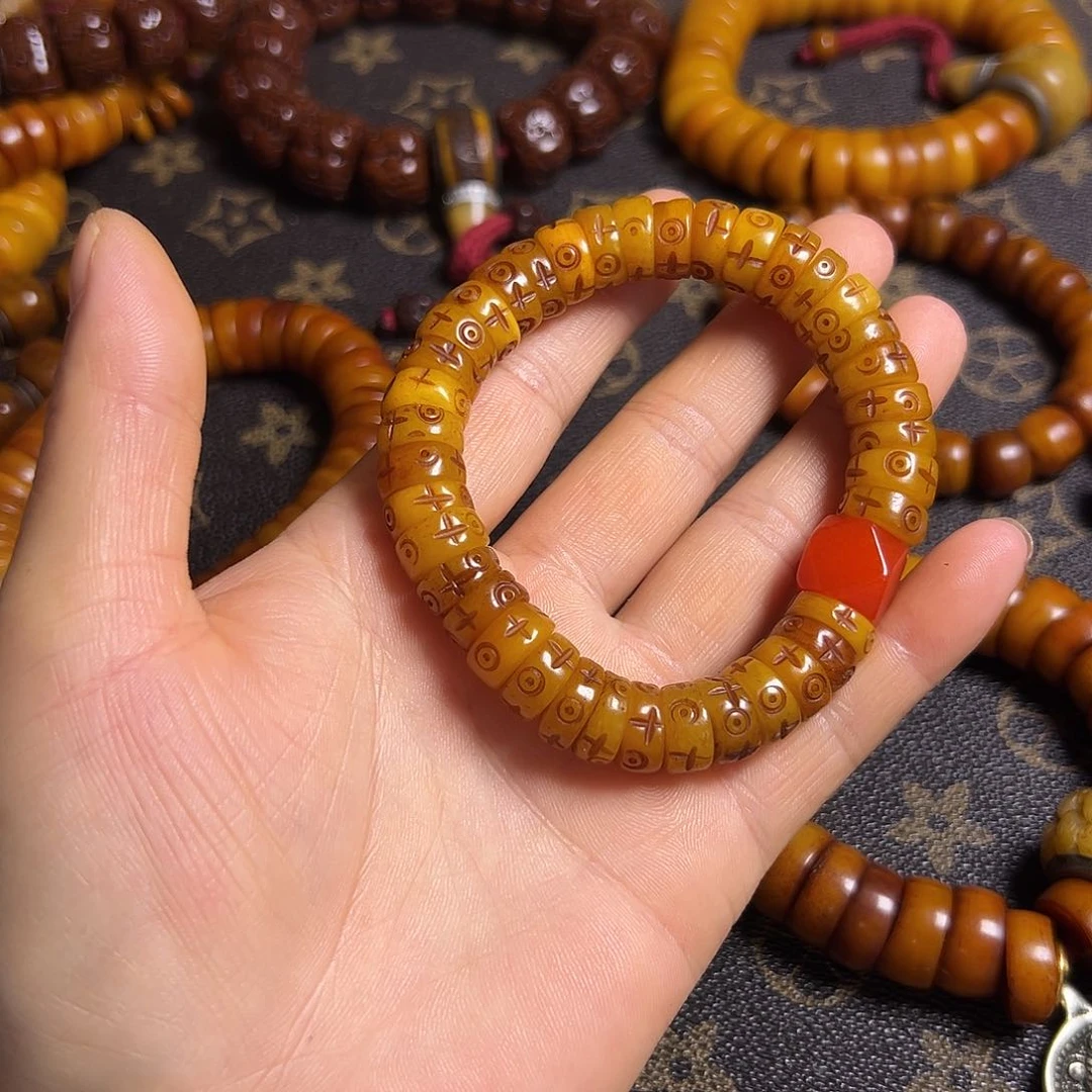 香榧木藏区手串牛骨