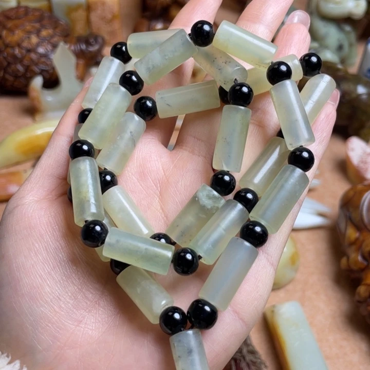 蛇纹石玉未镶嵌颈饰