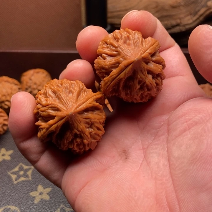 吊坠文玩核桃鸡心