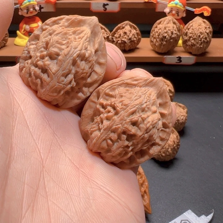 文玩核桃吊坠火凤凰