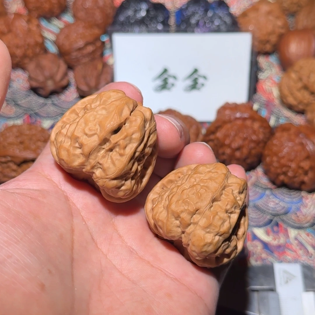 文玩核桃把件2173蛤蟆头，尺寸38 40 35