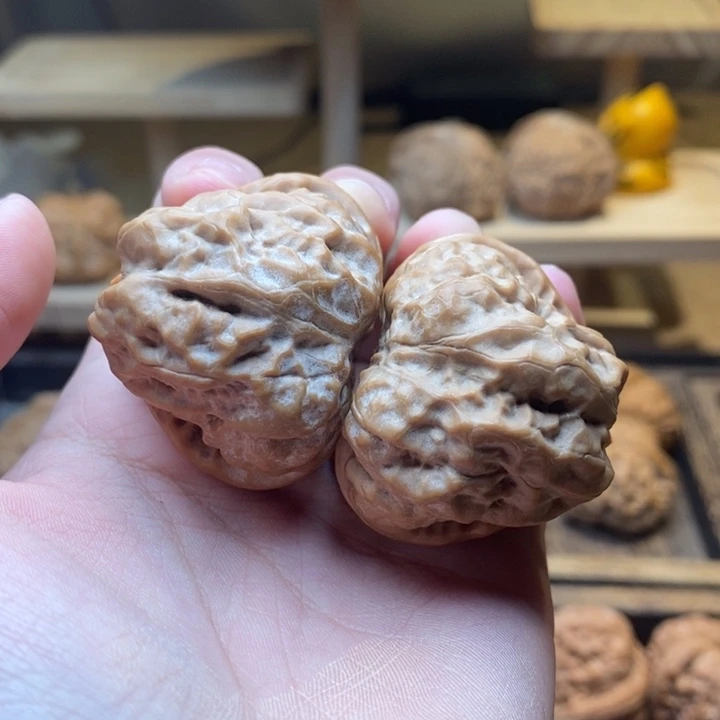 文玩核桃吊坠三角蛙39