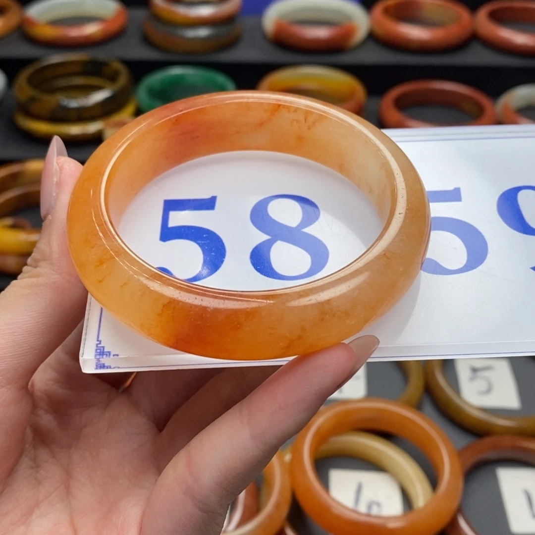 石英质玉（黄龙玉）手镯未镶嵌