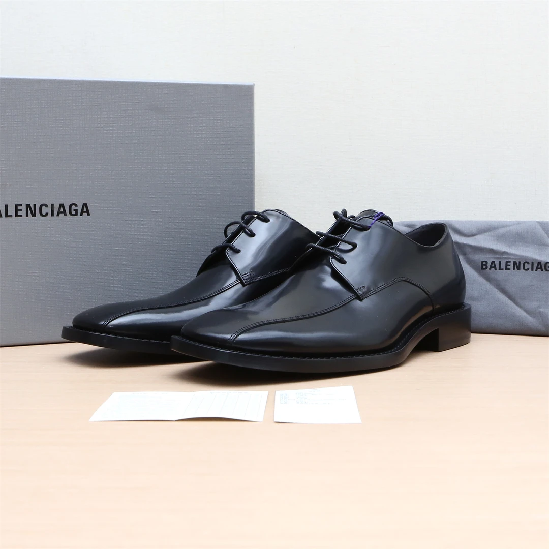 99新 Balenciaga/巴黎世家 活动系带 皮鞋 40码P214030509