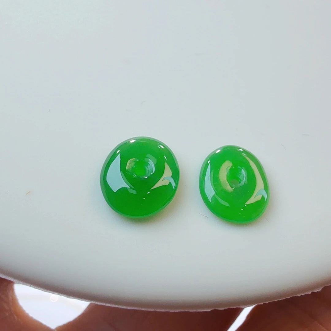 翡翠裸石满绿风生水起