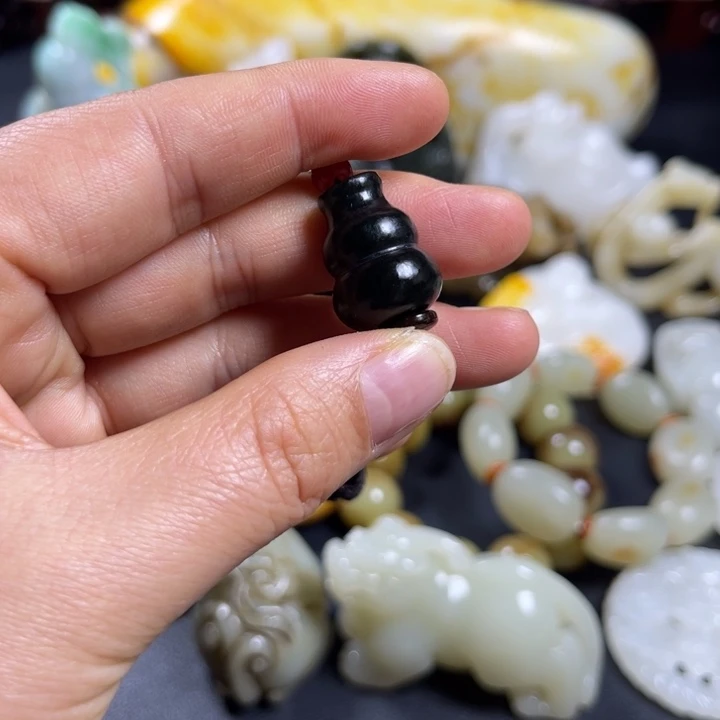 像***孩和田玉未镶嵌挂件