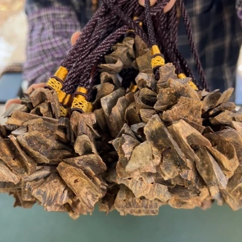 沉香摆件乌身壳子挂件多样性发1串