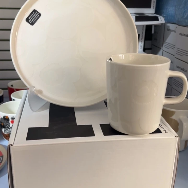 marimekko白花250ml马克+20盘