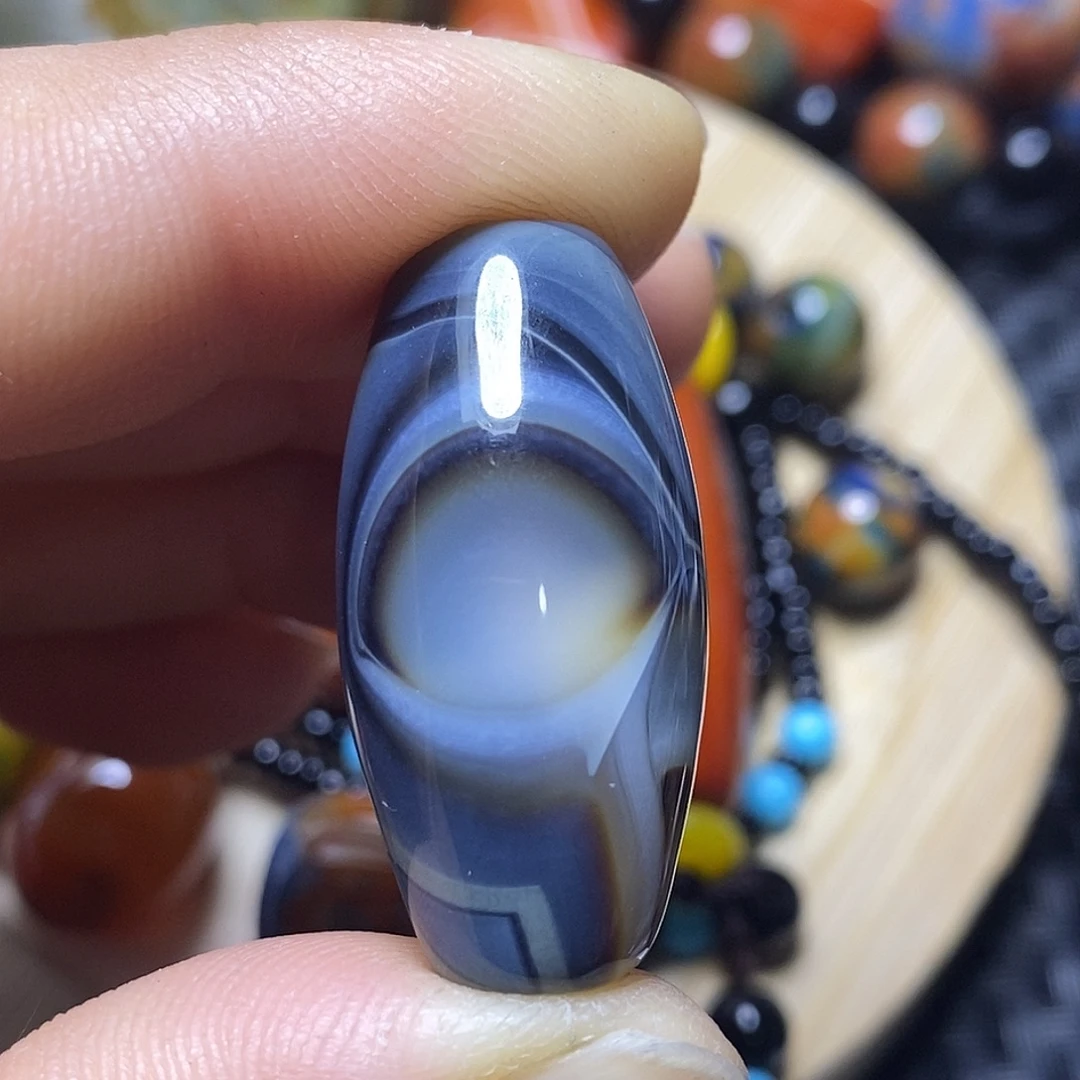 杨***二玛瑙/玉髓未镶嵌颈饰