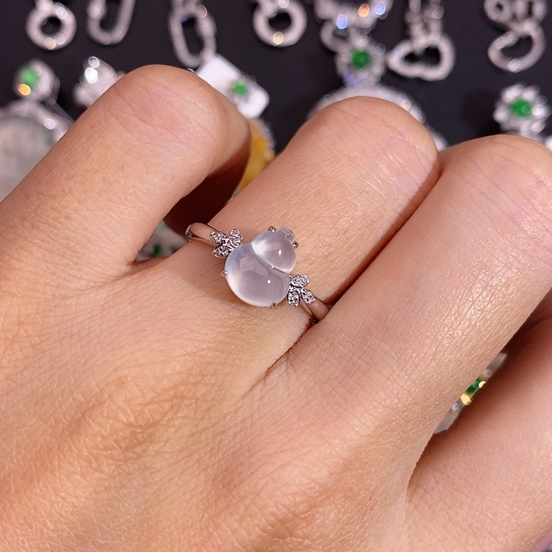 翡翠18K金镶嵌戒指戒指