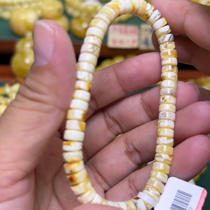 蜜蜡未镶嵌珠宝奇石