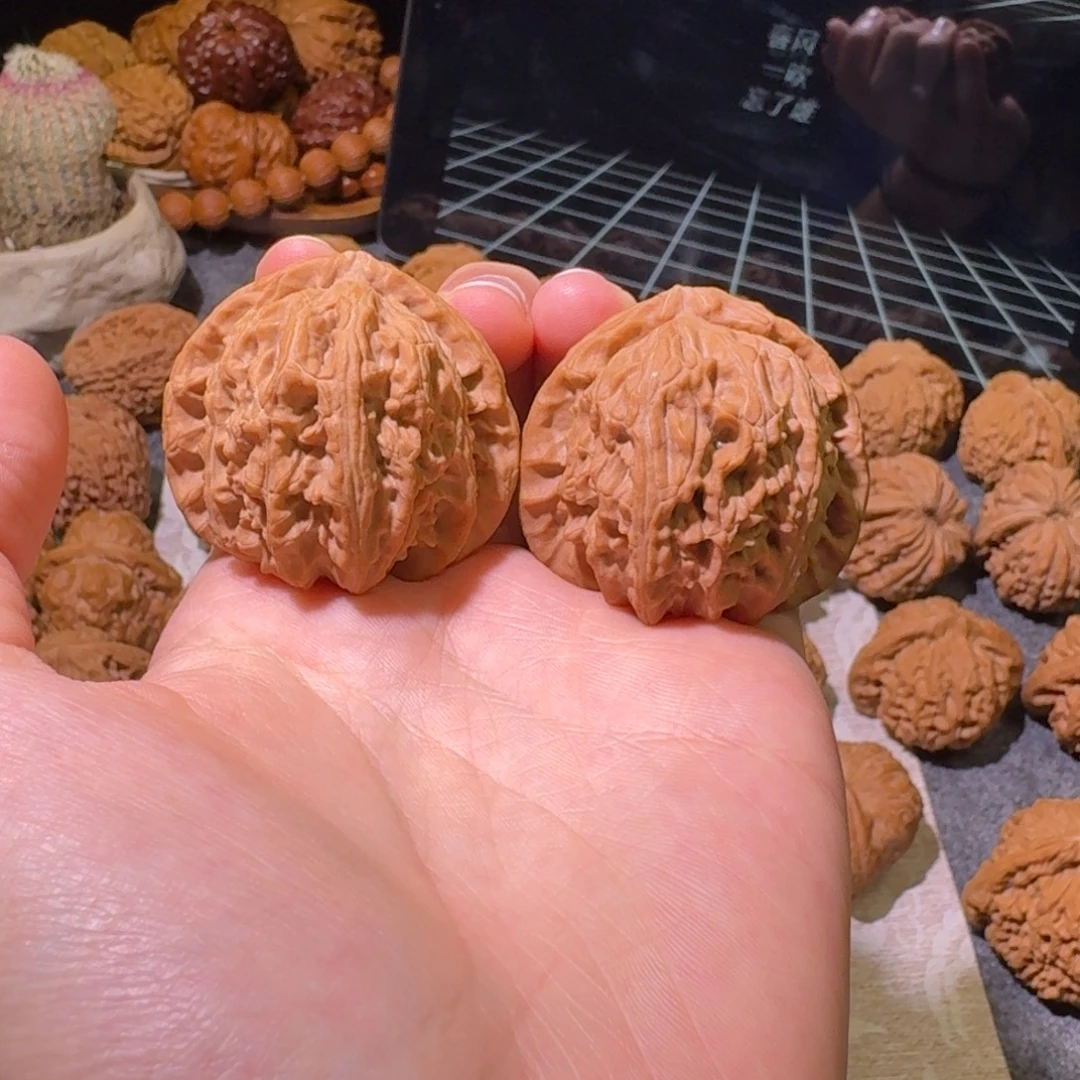 吊坠文玩核桃全品三角白42