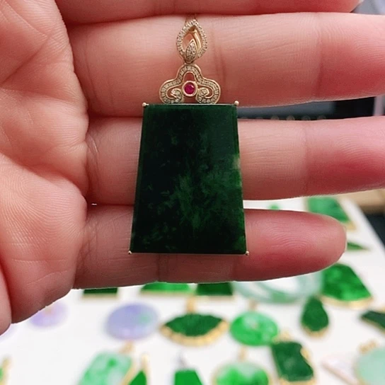 翡翠耳饰18K金镶嵌挂件