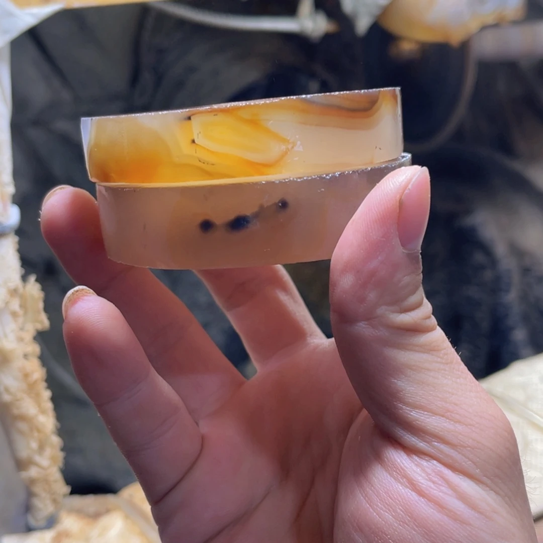 夏***月定制玛瑙手镯工费