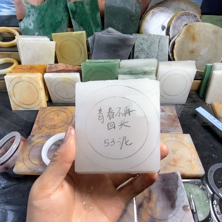 石英质玉（金丝玉）手镯未镶嵌青****头定制手镯