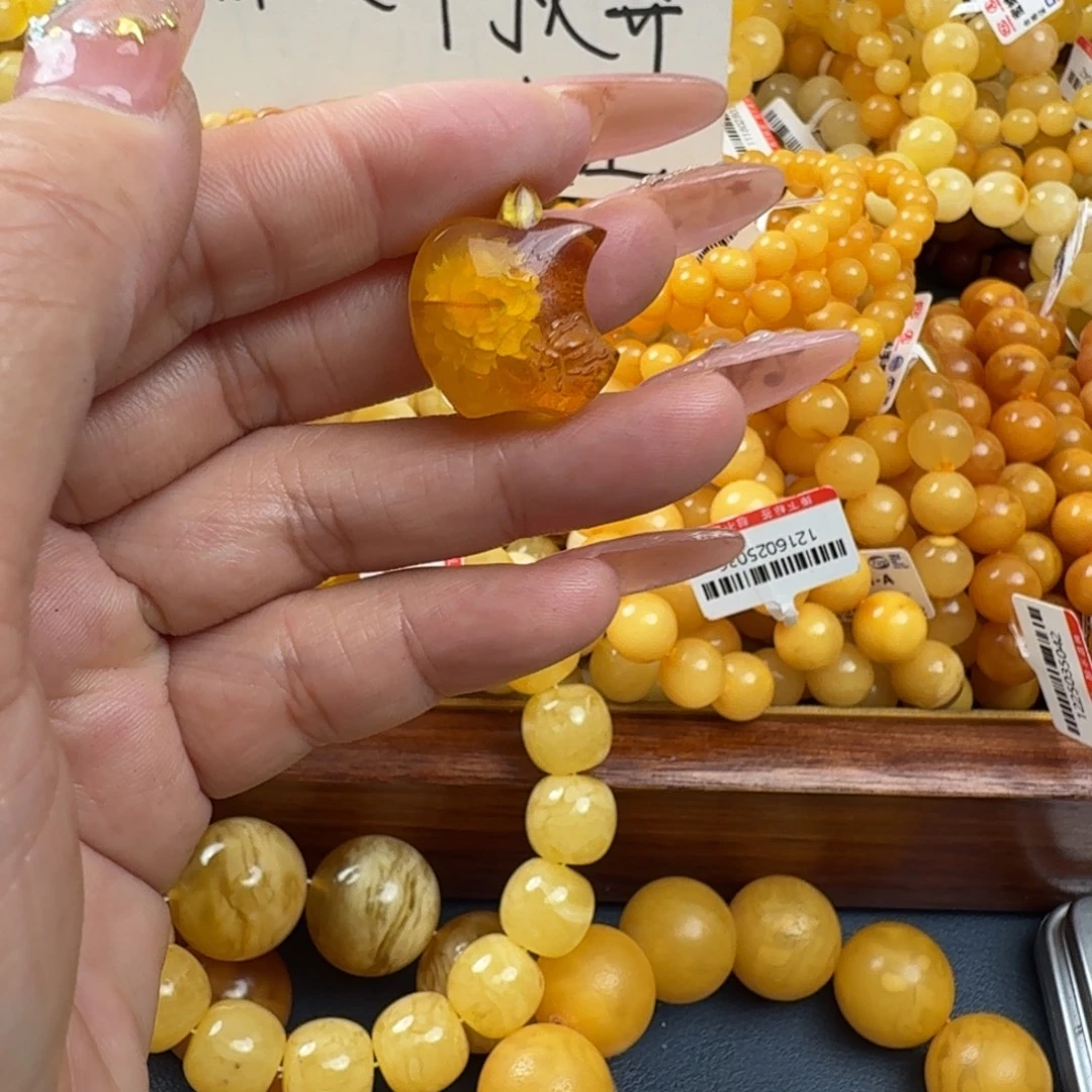 琥珀未镶嵌珠宝奇石