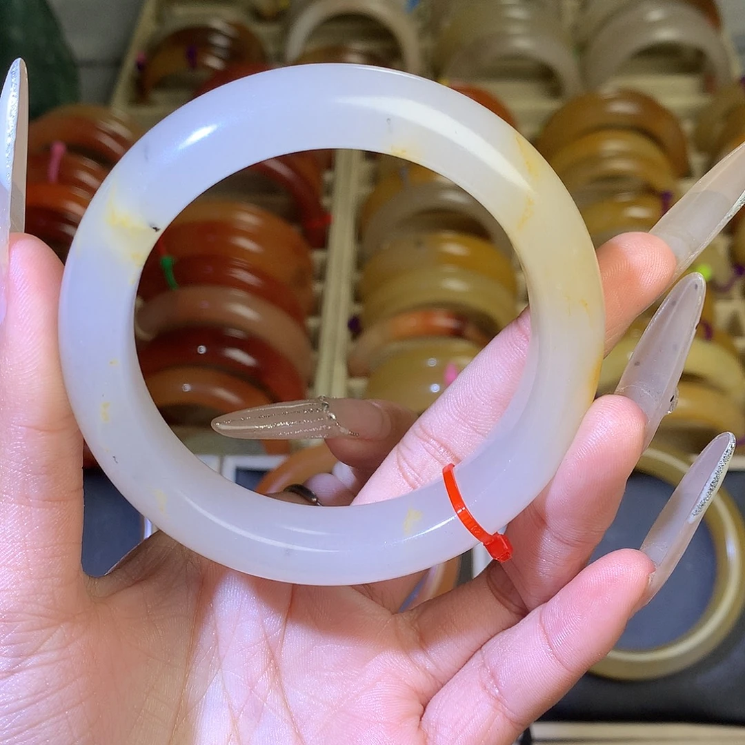 石英质玉未镶嵌手镯