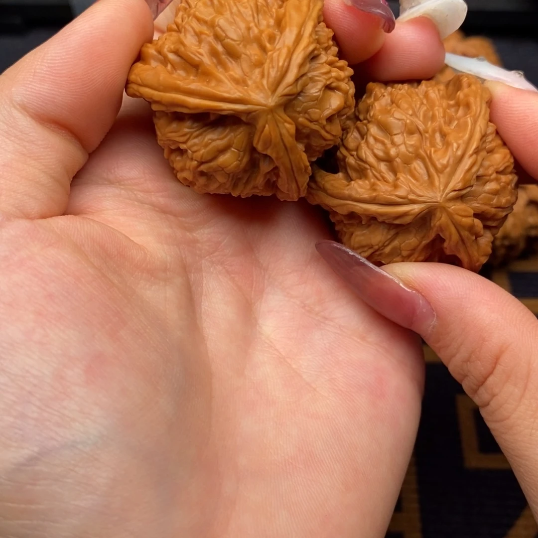 万***万文玩核桃吊坠白狮子