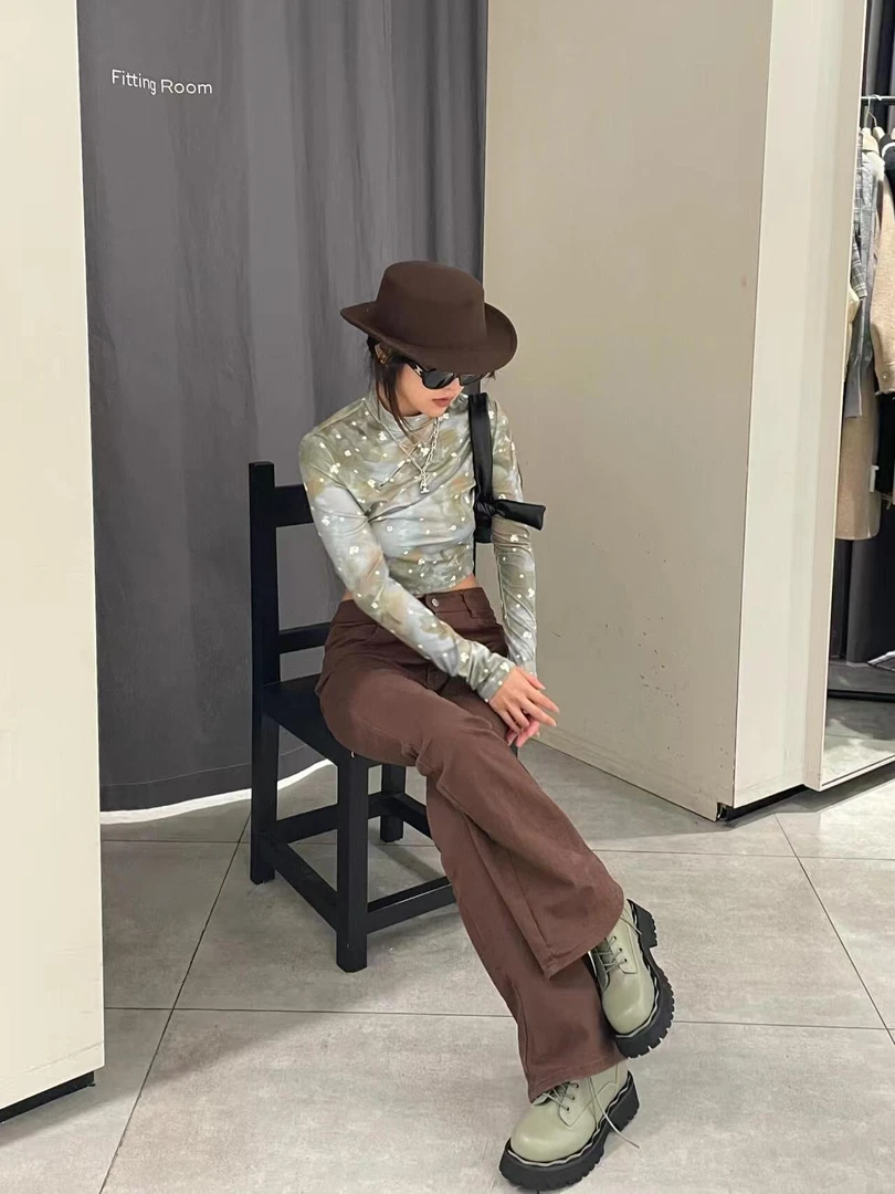 599【0197】浪漫印花针织衫（不含配饰）